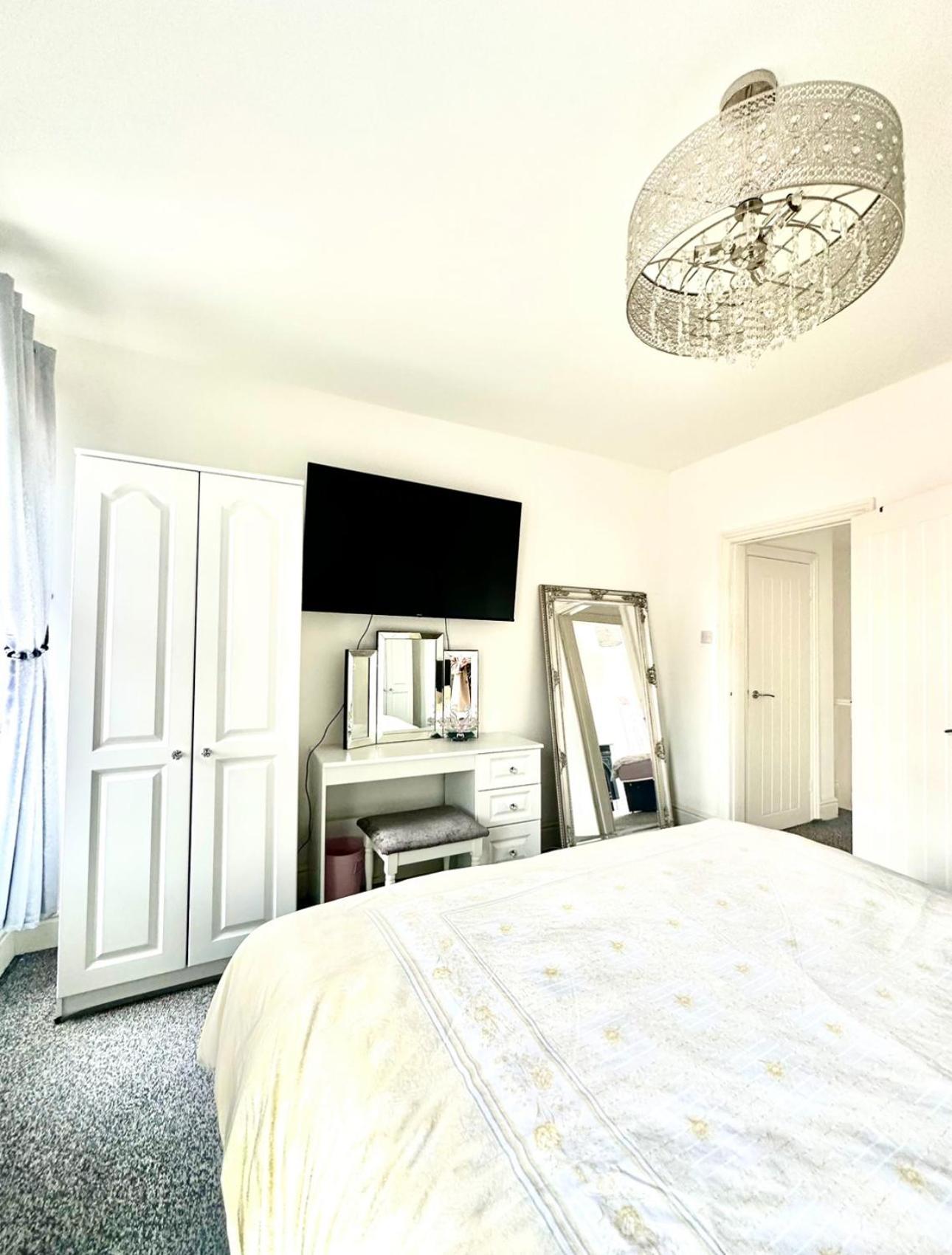 Arthur Street, Stylish 3 Bedroom House 킹스턴어폰헐 외부 사진