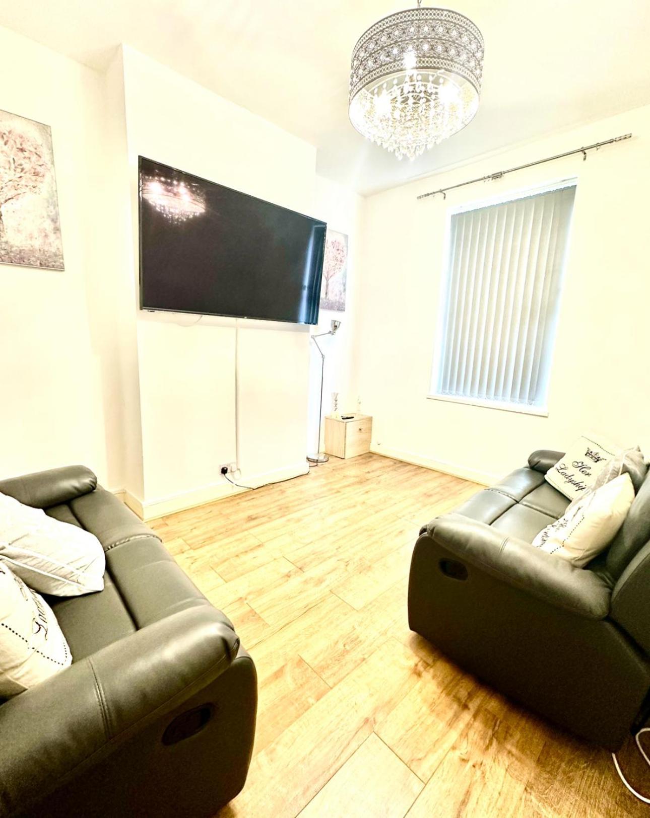 Arthur Street, Stylish 3 Bedroom House 킹스턴어폰헐 외부 사진
