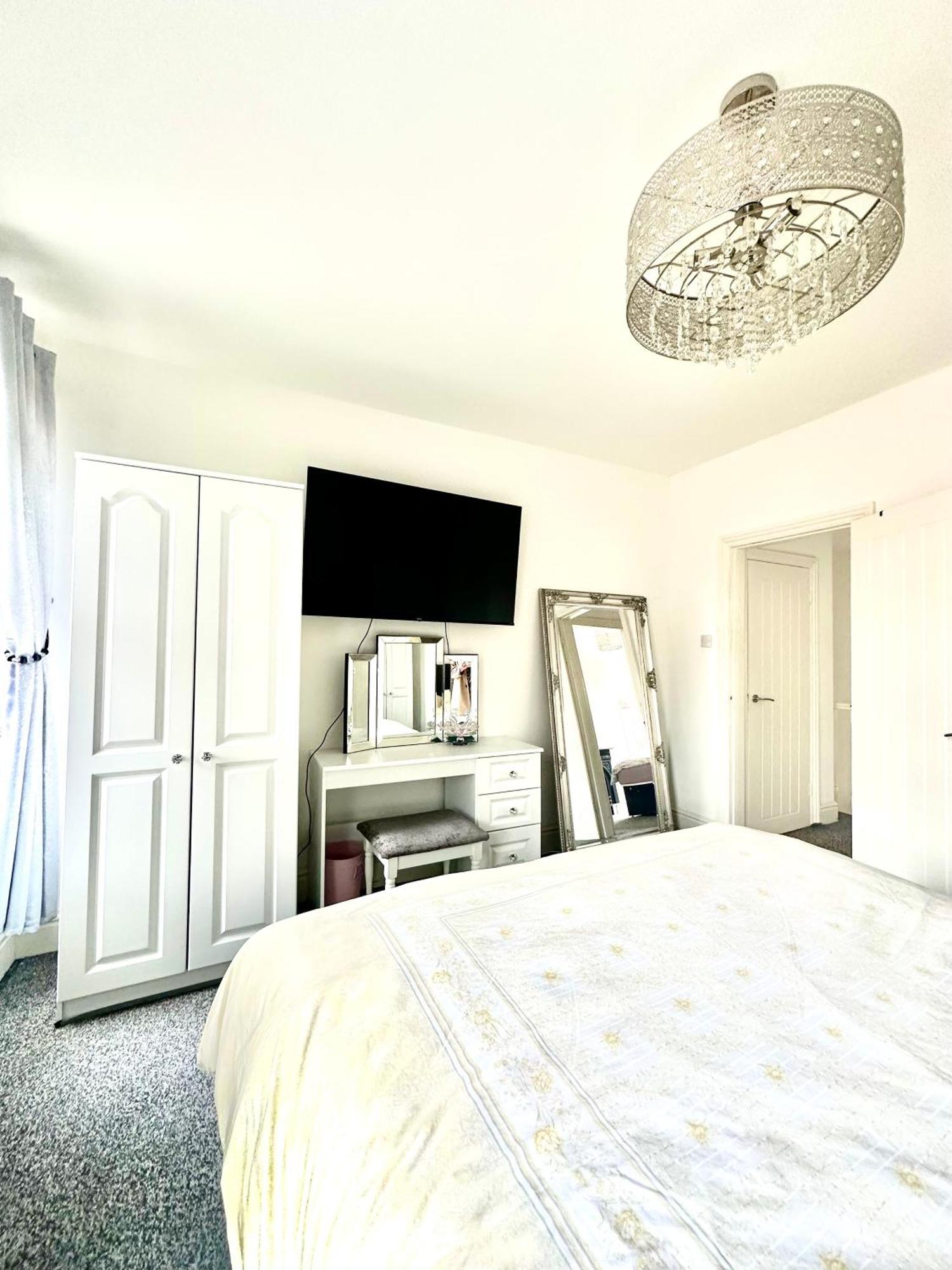 Arthur Street, Stylish 3 Bedroom House 킹스턴어폰헐 외부 사진